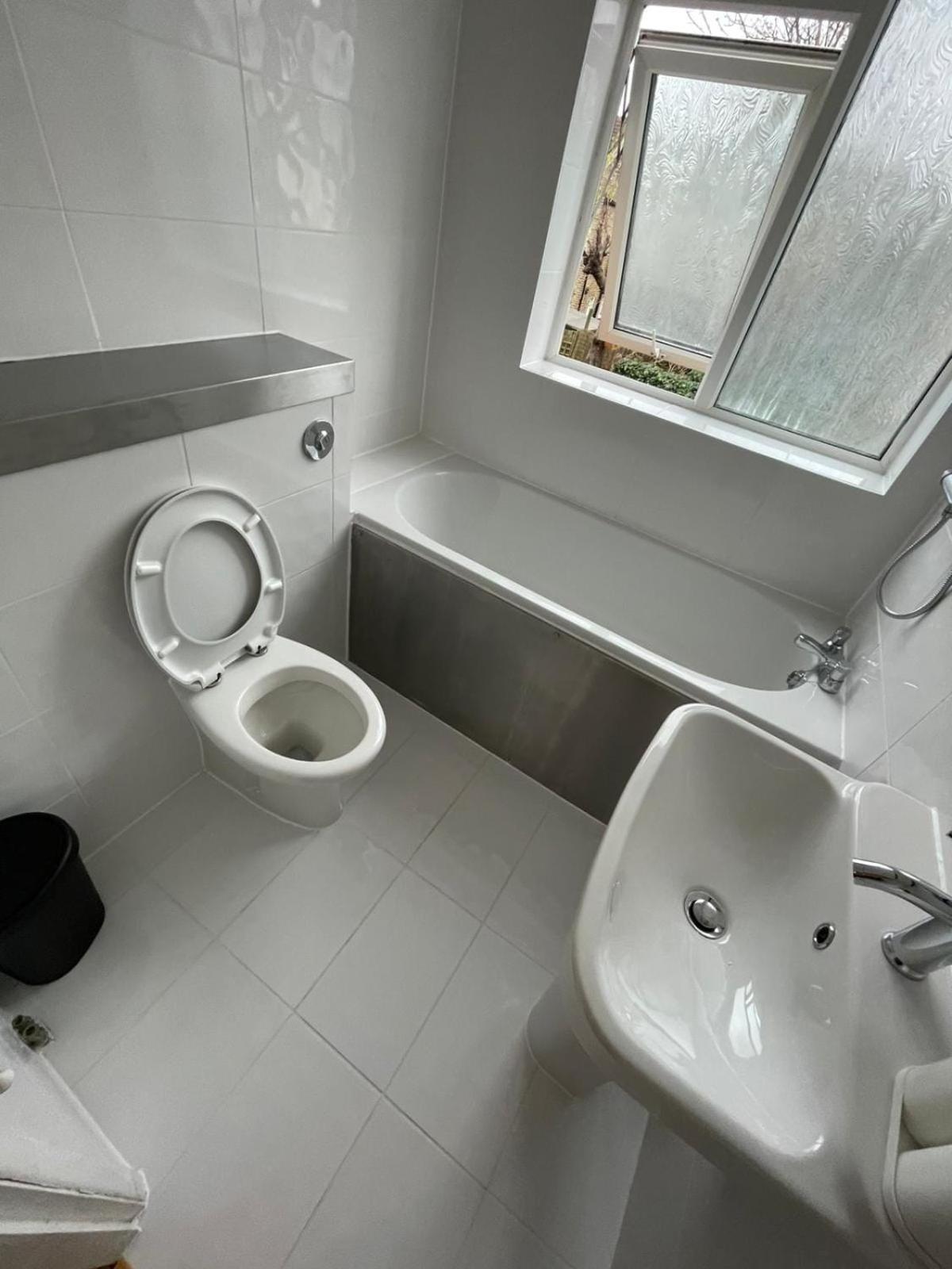 Apartment Full 3 Bedroom House 3 Floors London